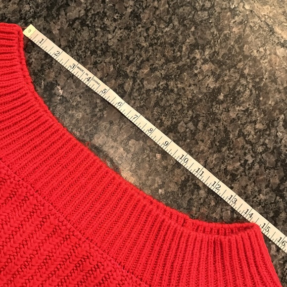 Divided red women’s cropped off shoulder sweater XL - Picture 7 of 10